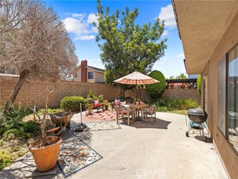 8472 Deepview Drive, Huntington Beach, CA