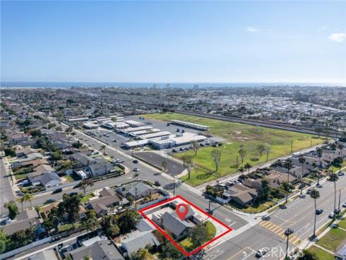 8232 Indianapolis , Huntington Beach, CA
