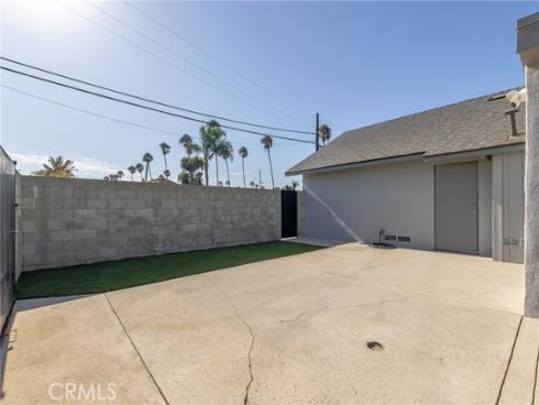 8232 Indianapolis , Huntington Beach, CA