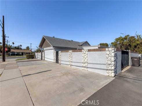 8232 Indianapolis , Huntington Beach, CA