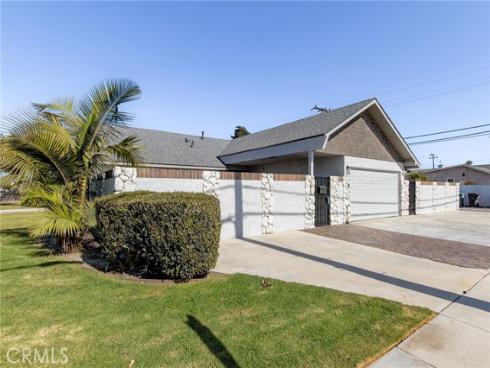 8232 Indianapolis , Huntington Beach, CA