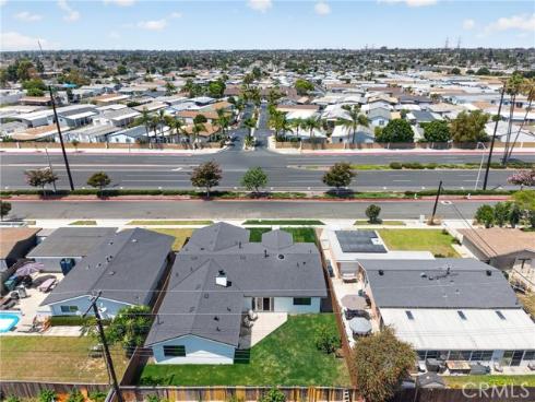 19352  Brookhurst  , Huntington Beach, CA