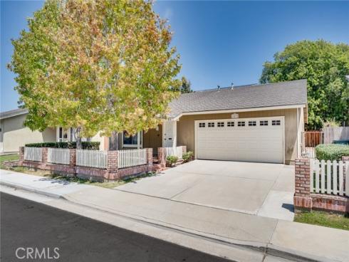 18092  Westlake Cir  , Huntington Beach, CA