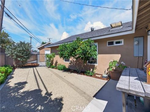 6832  Alexandria  , Huntington Beach, CA