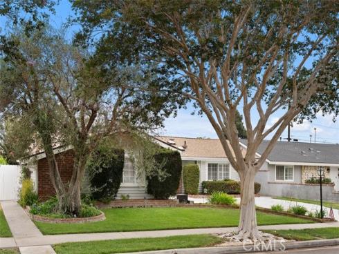 5681  Littler  , Huntington Beach, CA