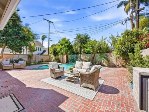 6901  Brunswick  , Huntington Beach, CA