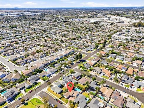 6901  Brunswick  , Huntington Beach, CA