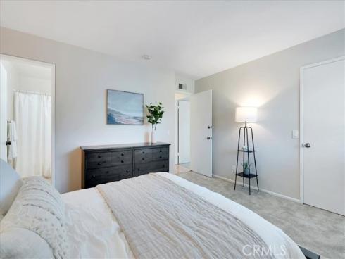 8877 Lauderdale 213F Court, Huntington Beach, CA