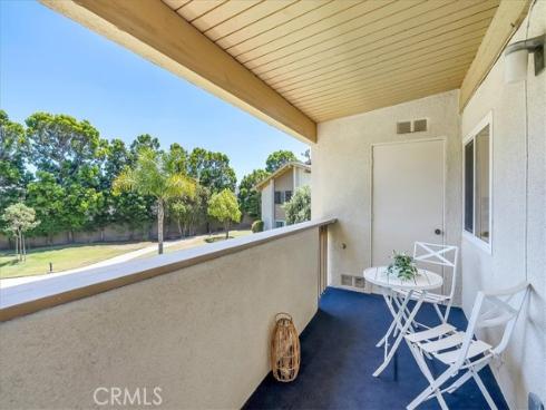 8877 Lauderdale 213F Court, Huntington Beach, CA