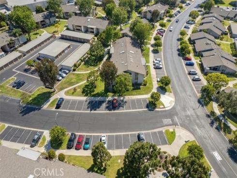 8877 Lauderdale 213F Court, Huntington Beach, CA