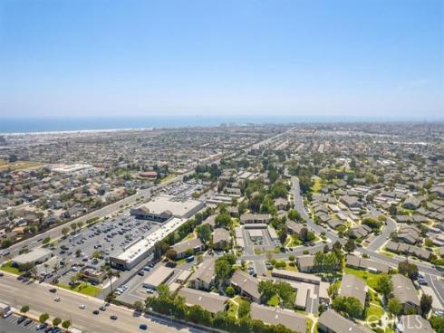 8877 Lauderdale 213F Court, Huntington Beach, CA