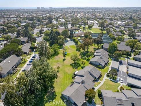 8877 Lauderdale 213F Court, Huntington Beach, CA
