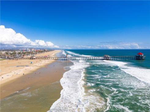 8877  Lauderdale  213F  Court, Huntington Beach, CA
