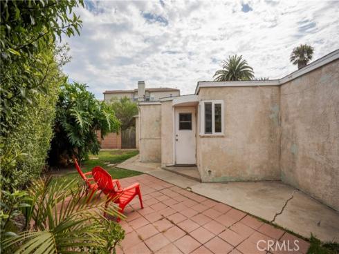 320 2nd Street, Huntington Beach, CA