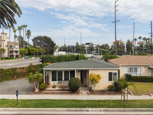 320 2nd Street, Huntington Beach, CA