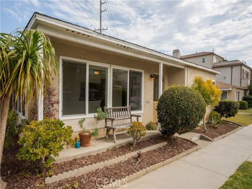 320 2nd Street, Huntington Beach, CA