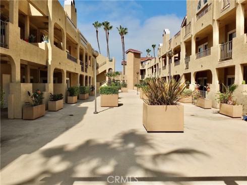 16912  Sims  103 , Huntington Beach, CA