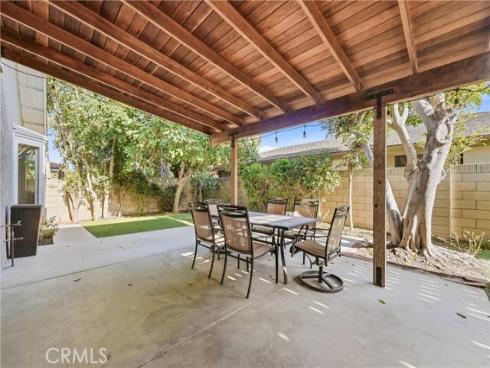 5872  Meadowbrook Drive  , Huntington Beach, CA