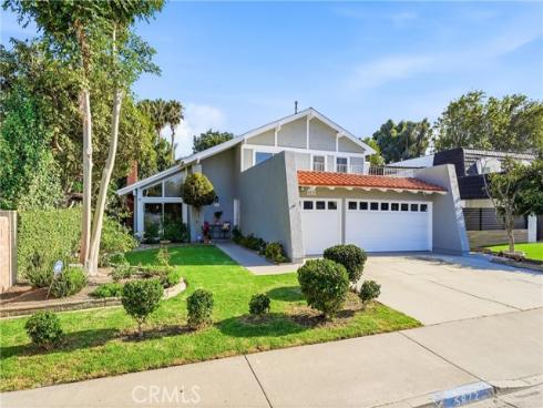 5872  Meadowbrook Drive  , Huntington Beach, CA
