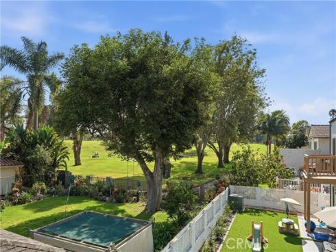 5872  Meadowbrook Drive  , Huntington Beach, CA