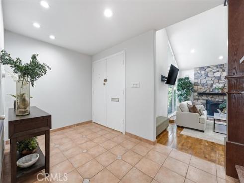 5872  Meadowbrook Drive  , Huntington Beach, CA