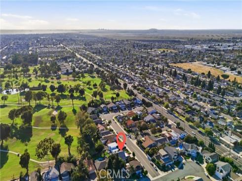 5872  Meadowbrook Drive  , Huntington Beach, CA