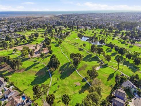 5872  Meadowbrook Drive  , Huntington Beach, CA