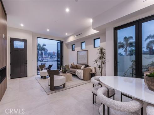 328 3rd Street, Huntington Beach, CA