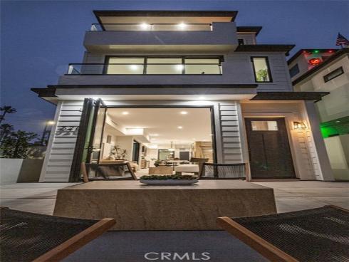 328 3rd Street, Huntington Beach, CA