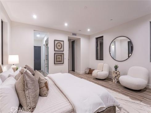 328 3rd Street, Huntington Beach, CA