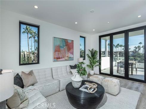 328 3rd Street, Huntington Beach, CA