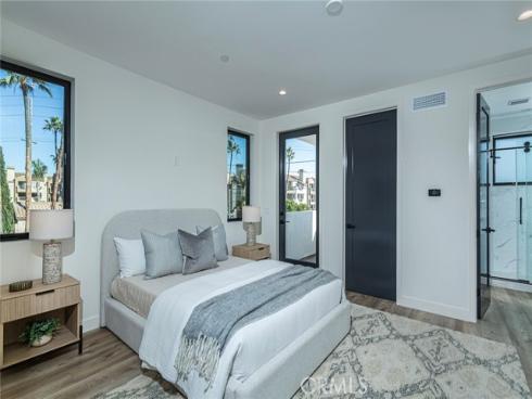 328 3rd Street, Huntington Beach, CA