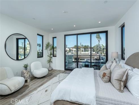 328 3rd Street, Huntington Beach, CA