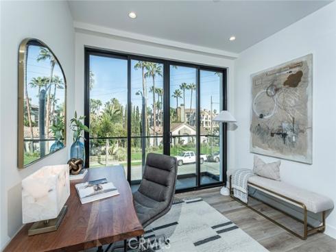 328 3rd Street, Huntington Beach, CA