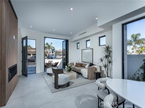 328 3rd Street, Huntington Beach, CA