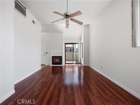 17652 Sergio 202 Circle, Huntington Beach, CA