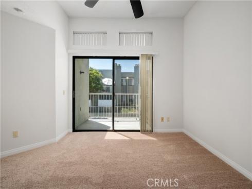 17652 Sergio 202 Circle, Huntington Beach, CA