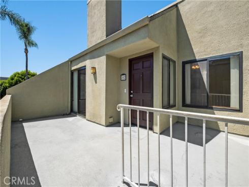 17652 Sergio 202 Circle, Huntington Beach, CA