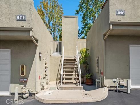 17652 Sergio 202 Circle, Huntington Beach, CA