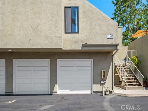 17652 Sergio 202 Circle, Huntington Beach, CA