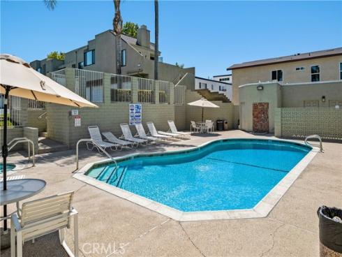 17652 Sergio 202 Circle, Huntington Beach, CA