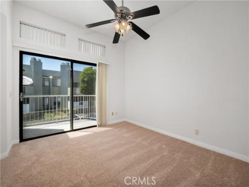 17652 Sergio 202 Circle, Huntington Beach, CA