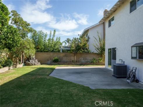 17122 Pleasant Circle, Huntington Beach, CA