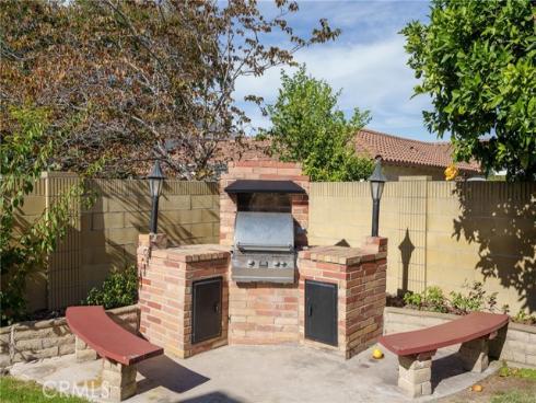 17122 Pleasant Circle, Huntington Beach, CA