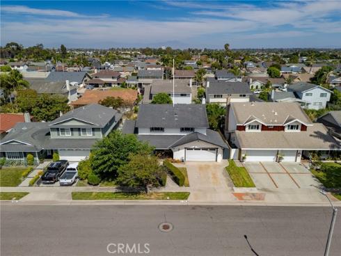 17122 Pleasant Circle, Huntington Beach, CA