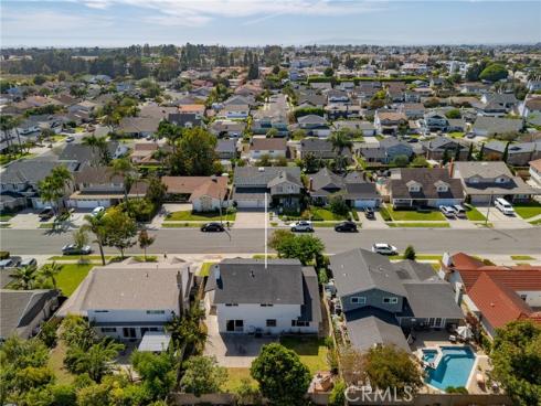 17122 Pleasant Circle, Huntington Beach, CA