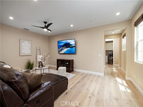 8454  Hibiscus  , Huntington Beach, CA