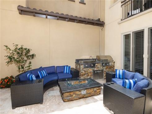 8454  Hibiscus  , Huntington Beach, CA