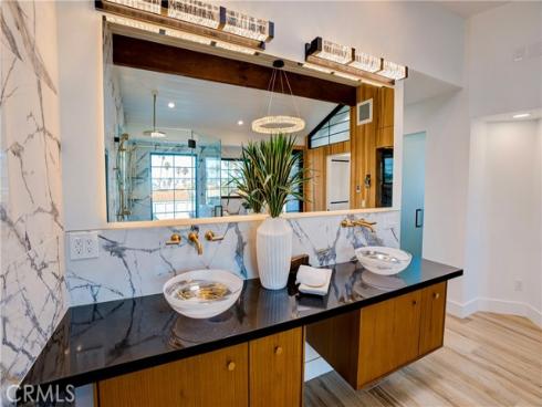 227 18th Street , Huntington Beach, CA