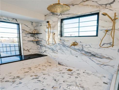 227 18th Street , Huntington Beach, CA